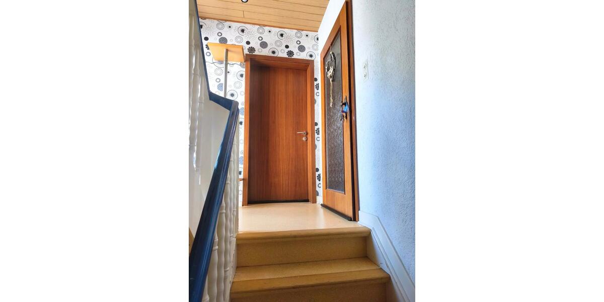 Etagenwohnung Netphen - 3 Zimmer, 95 m&sup2;, 650&euro; | Angebot:26611414