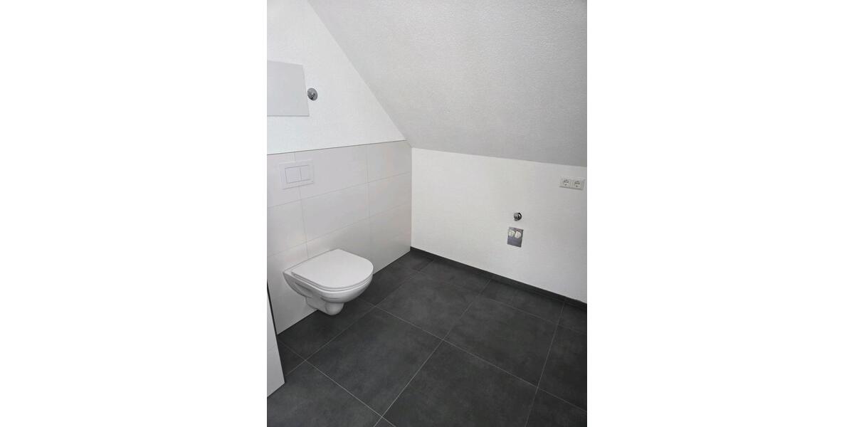 Dachgeschoßwohnung Heilbronn Horkheim - 2 Zimmer, 57 m&sup2;, 1.000&euro; | Angebot:25995957