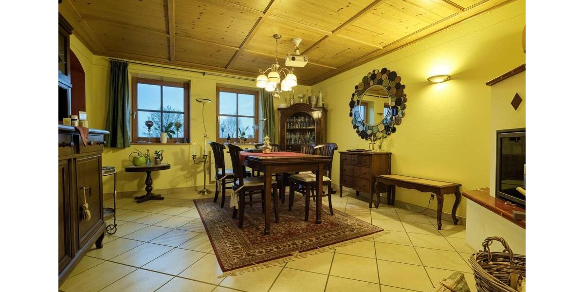 Etagenwohnung Buchbach - 5 Zimmer, 160 m&sup2;, 1.520&euro; | Angebot:24427778