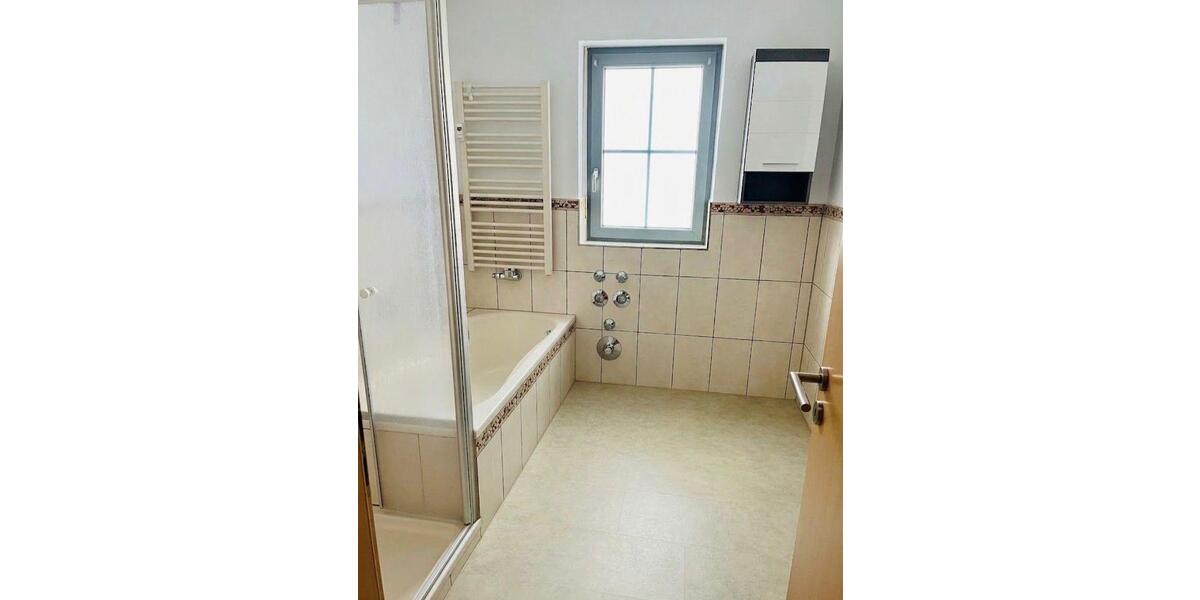 Etagenwohnung Mitterfels - 4 Zimmer, 114 m&sup2;, 1.100&euro; | Angebot:26021033