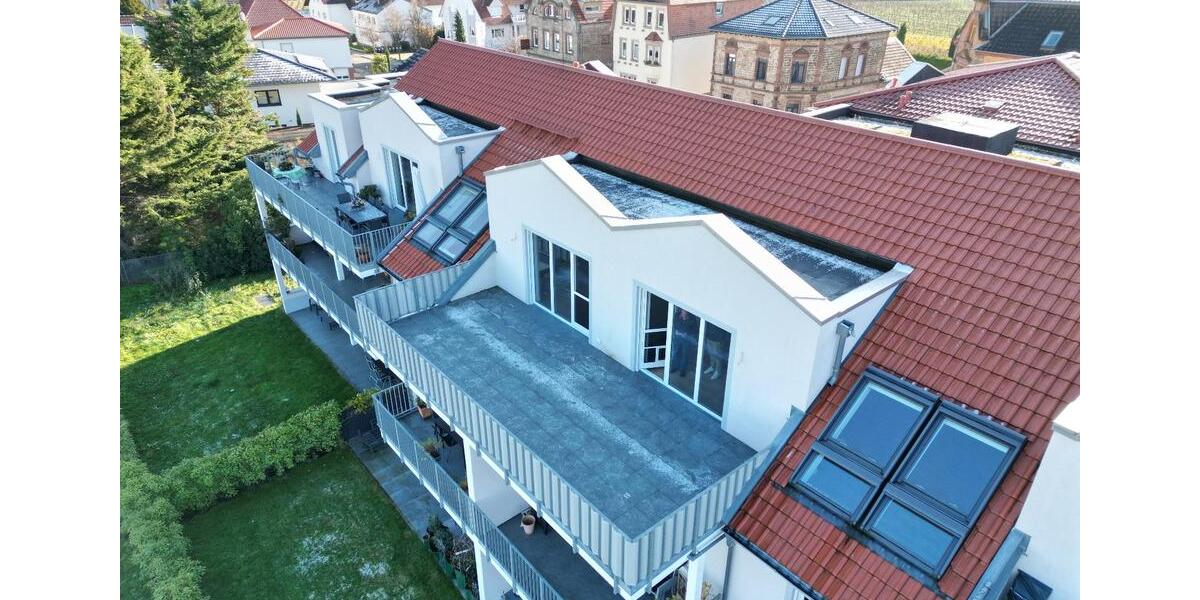 Dachgeschoßwohnung Maikammer - 4 Zimmer, 148 m&sup2;, 2.300&euro; | Angebot:23705502