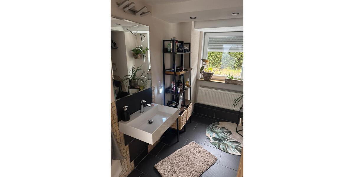 Etagenwohnung Vöhl - 1 Zimmer, 99 m&sup2;, 750&euro; | Angebot:26029531