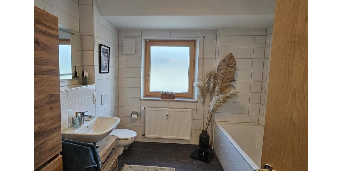 Etagenwohnung Winhöring - 4 Zimmer, 123 m&sup2;, 1.050&euro; | Angebot:25977074