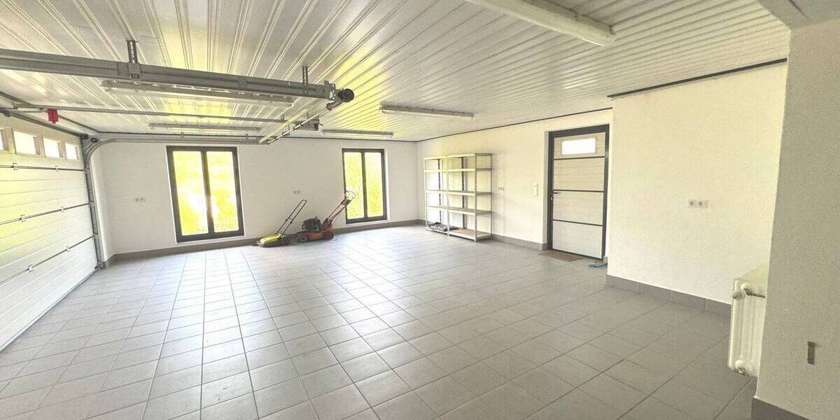 Mehrfamilienhaus, Wohnhaus Irrel - 1 Zimmer, 247 m&sup2;, 2.500&euro; | Angebot:25693095