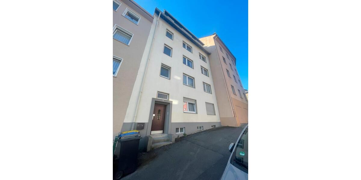 Renovierte helle 3 Zimmer Dachgeschoss Wohnung mit Aussicht 3 zimmer