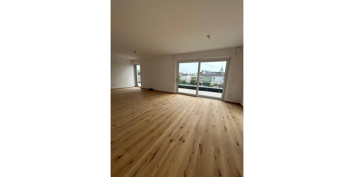 Etagenwohnung Deggendorf - 3 Zimmer, 112 m&sup2;, 1.970&euro; | Angebot:25690401