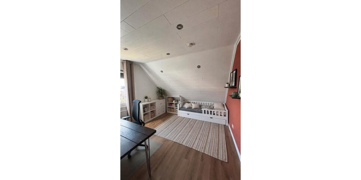 Einfamilienhaus Bad Arolsen - 4 Zimmer, 115 m&sup2;, 1.150&euro; | Angebot:26253884