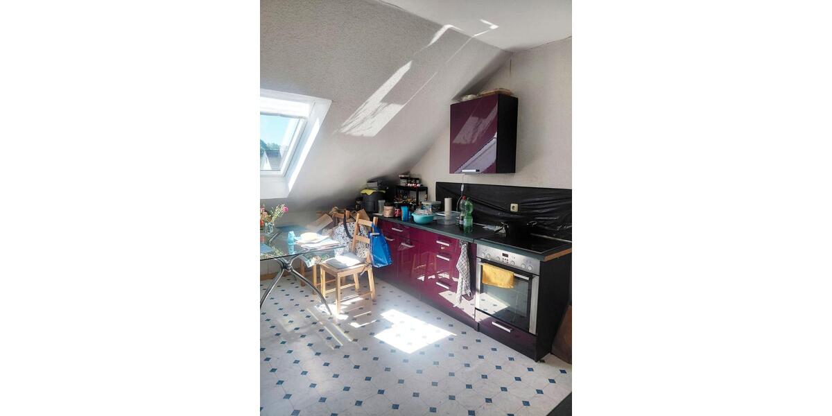 Dachgeschoßwohnung Barntrup - 3 Zimmer, 63 m&sup2;, 300&euro; | Angebot:26706016