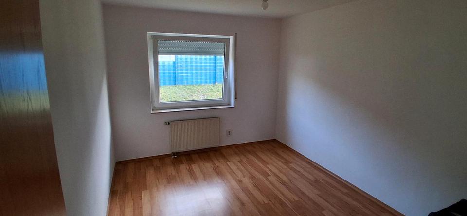 Etagenwohnung Sundern (Sauerland) - 3 Zimmer, 77 m&sup2;, 353&euro; | Angebot:25616698