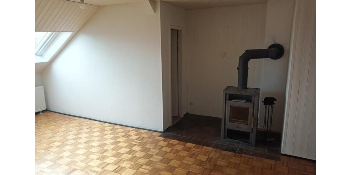 Dachgeschoßwohnung Braunschweig Lehndorf-Watenbüttel - 3 Zimmer, 101 m&sup2;, 875&euro; | Angebot:24705534