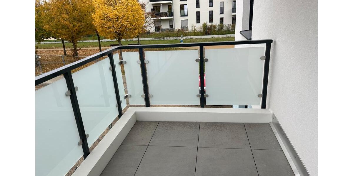 Moderne Helle 2-Zimmer Wohnung mit Balkon in Schönefeld 2 zimmer