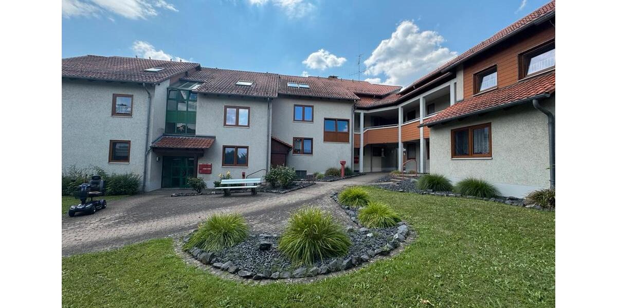 Dachgeschoßwohnung Uslar - 3 Zimmer, 81 m&sup2;, 468&euro; | Angebot:24672733