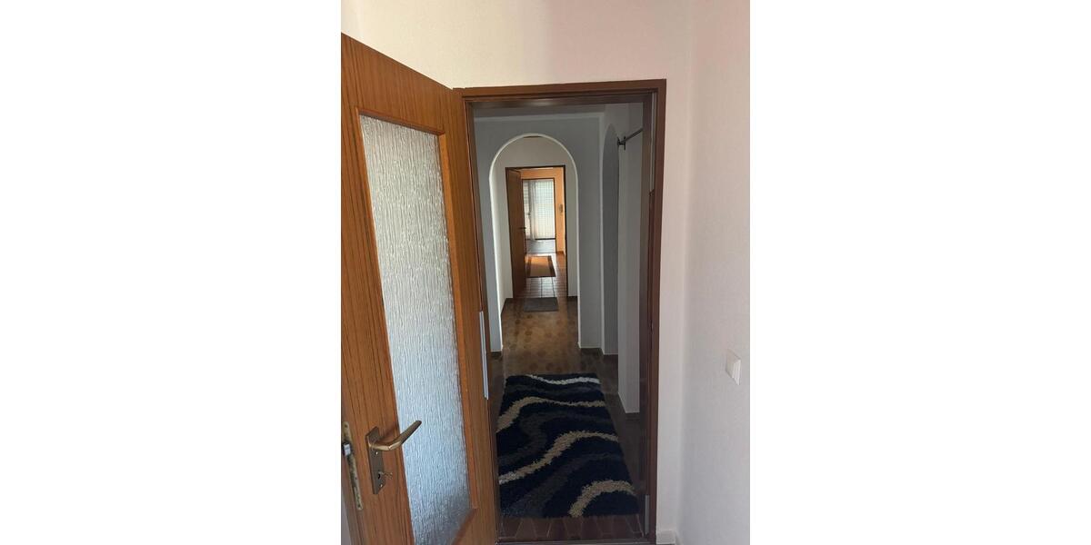 Erdgeschoßwohnung Neuenstadt am Kocher - 3 Zimmer, 100 m&sup2;, 1.100&euro; | Angebot:24719609