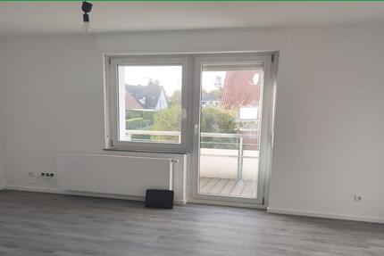 Modernisierte 2,5-Zimmer-Etagenwohnung mit Balkon im Zweifamilienhaus zimmer