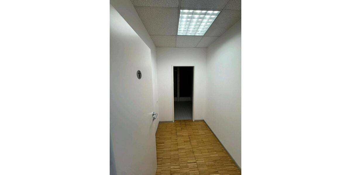 Gewerbeobjekt Villingen-Schwenningen Schwenningen - 1.560&euro; | Angebot:26104894