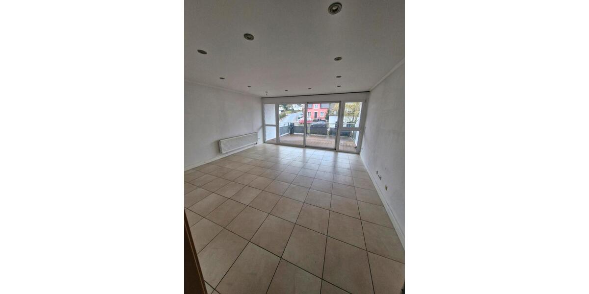 Reihenhaus Dudeldorf - 8 Zimmer, 200 m&sup2;, 1.400&euro; | Angebot:25824171