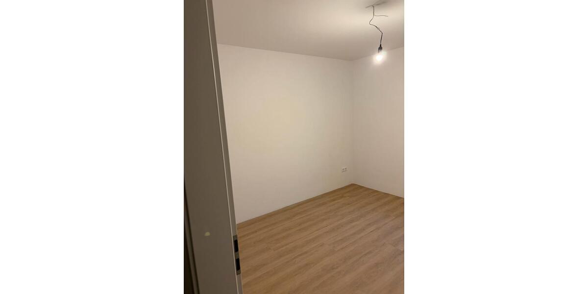 Erdgeschoßwohnung Bad Wünnenberg - 2.5 Zimmer, 81 m&sup2;, 743&euro; | Angebot:24869997