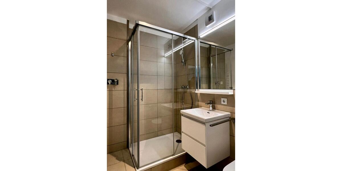 Etagenwohnung Frankfurt am Main Sachsenhausen Süd - 1 Zimmer, 35 m&sup2;, 1.490&euro; | Angebot:26701992