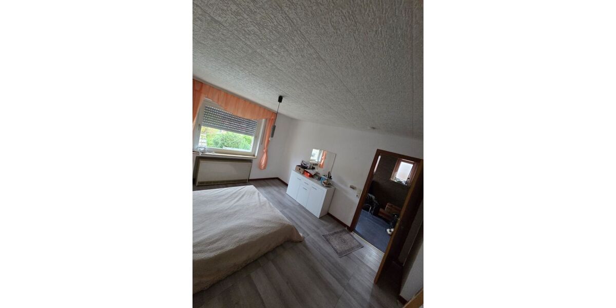 Doppelhaushälfte mit viel Potential ab 01.02.2026 in 52477 zu mieten 4 zimmer