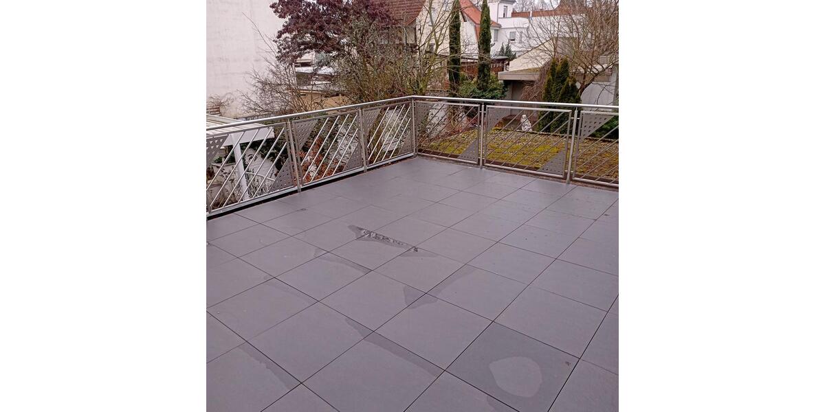 Etagenwohnung Mannheim Neckarstadt-Ost - 3 Zimmer, 130 m&sup2;, 1.300&euro; | Angebot:26438248