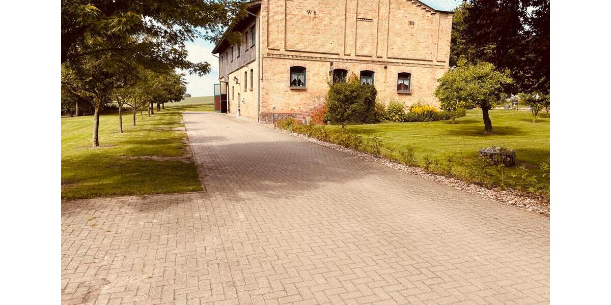 Wohnen auf Zeit Teterow - 1 Zimmer, 30 m&sup2;, 400&euro; | Angebot:25400648