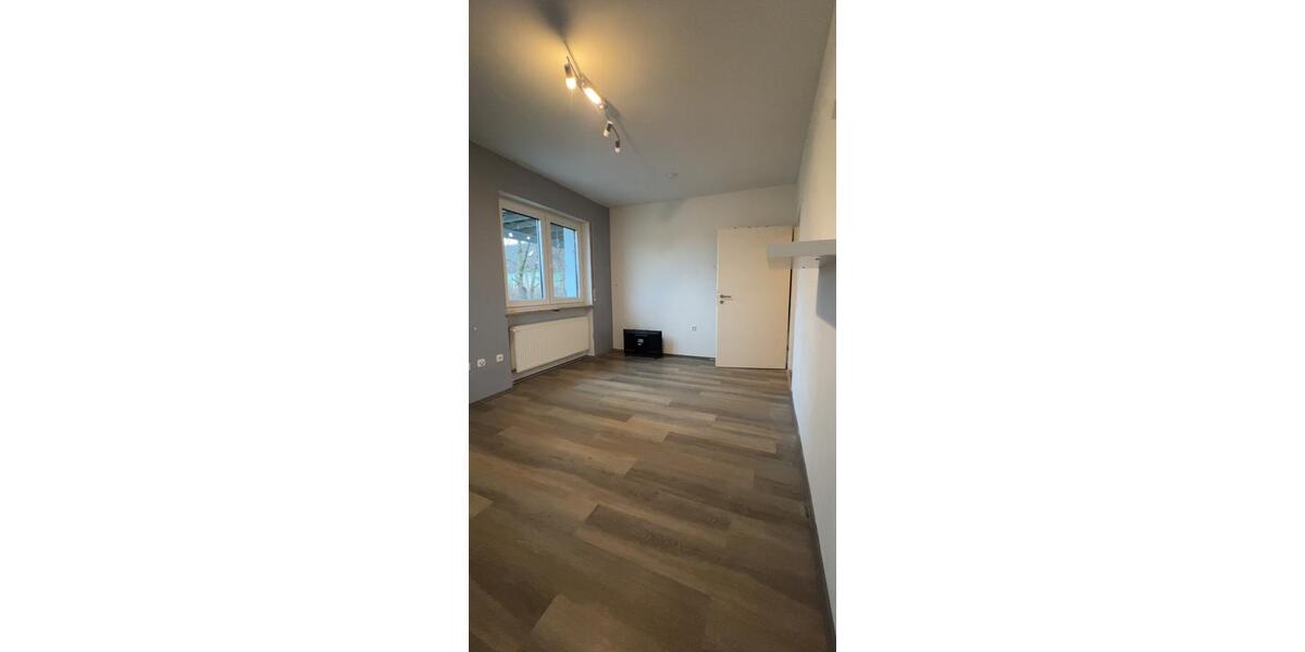 Erdgeschoßwohnung Ansbach - 4 Zimmer, 14 m&sup2;, 245&euro; | Angebot:24561697