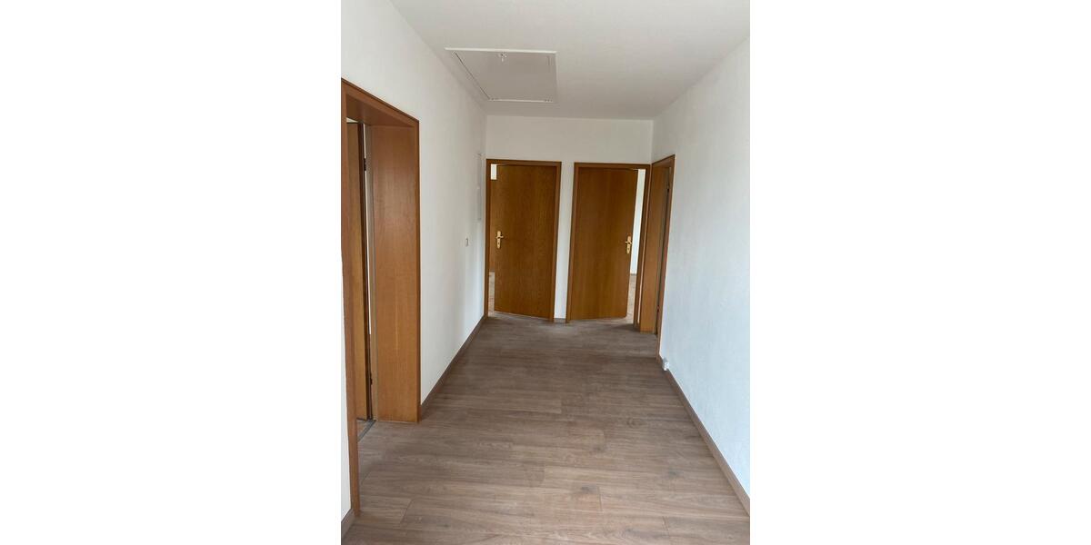 Dachgeschoßwohnung Saarlouis - 3 Zimmer, 81 m&sup2;, 770&euro; | Angebot:26049461
