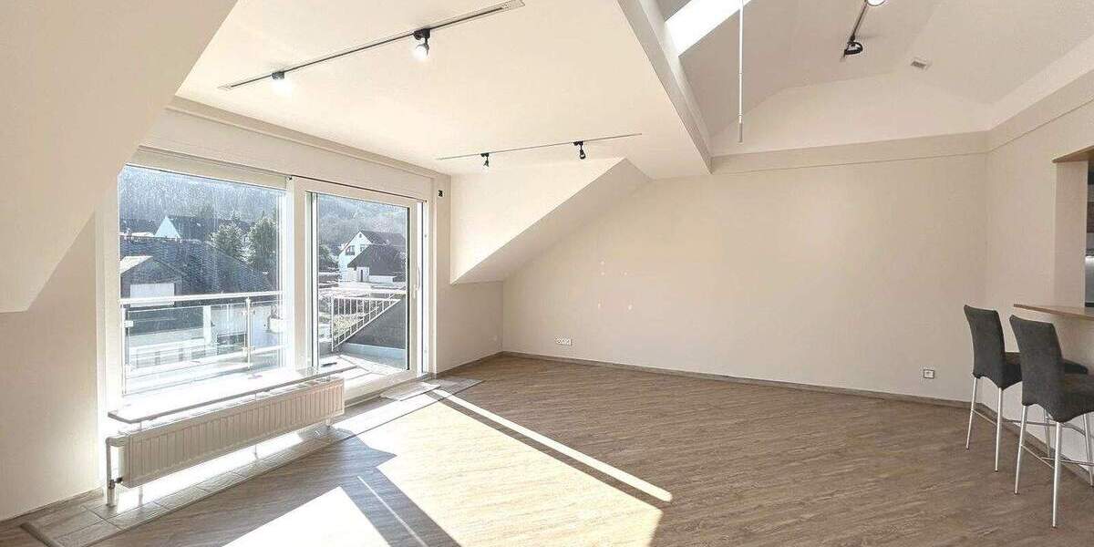 Etagenwohnung Kenn - 2 Zimmer, 86 m&sup2;, 1.180&euro; | Angebot:25863539