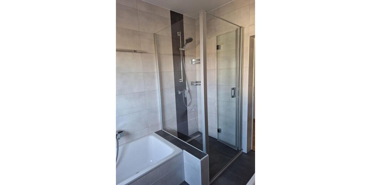 Etagenwohnung Solms - 3 Zimmer, 125 m&sup2;, 1.100&euro; | Angebot:25046820