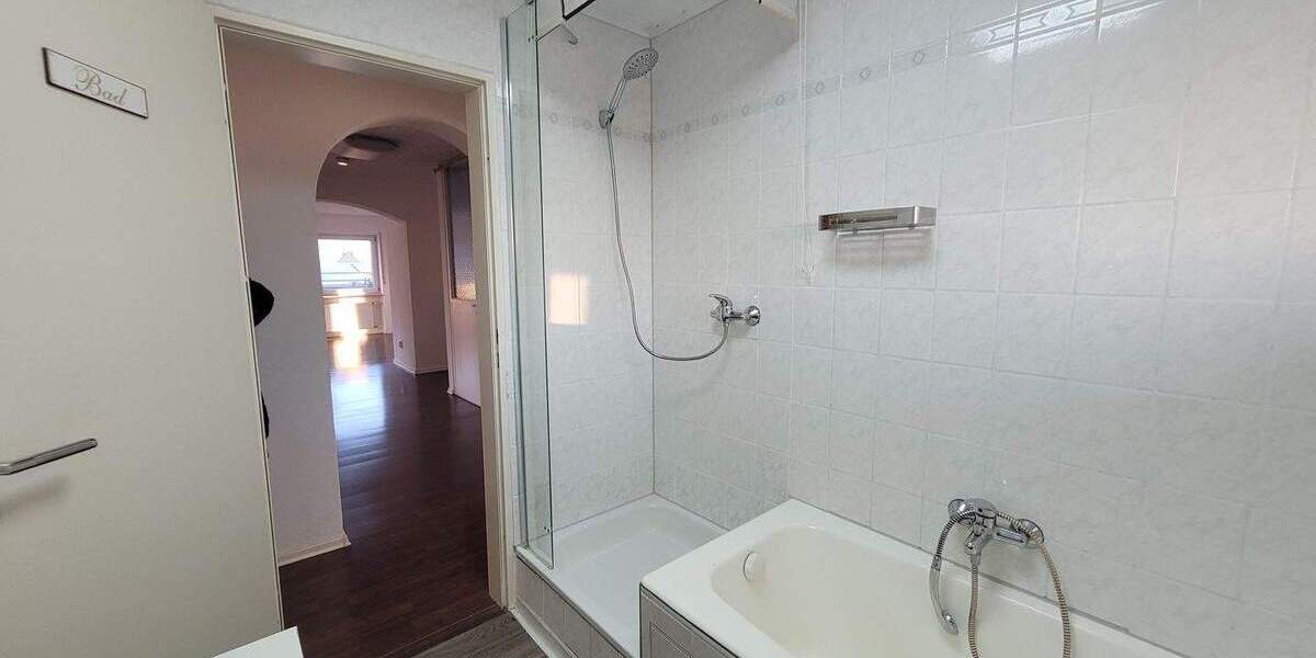 Etagenwohnung Giebelstadt Euerhausen - 4 Zimmer, 113 m&sup2;, 860&euro; | Angebot:24621031