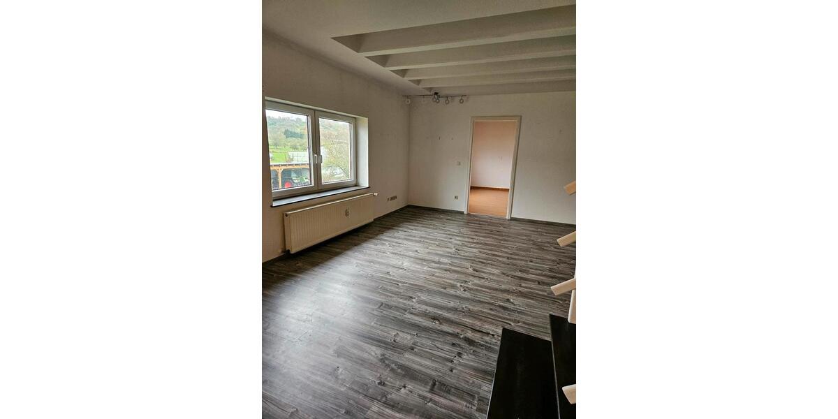 Etagenwohnung Bausendorf - 4 Zimmer, 92 m&sup2;, 835&euro; | Angebot:25402016