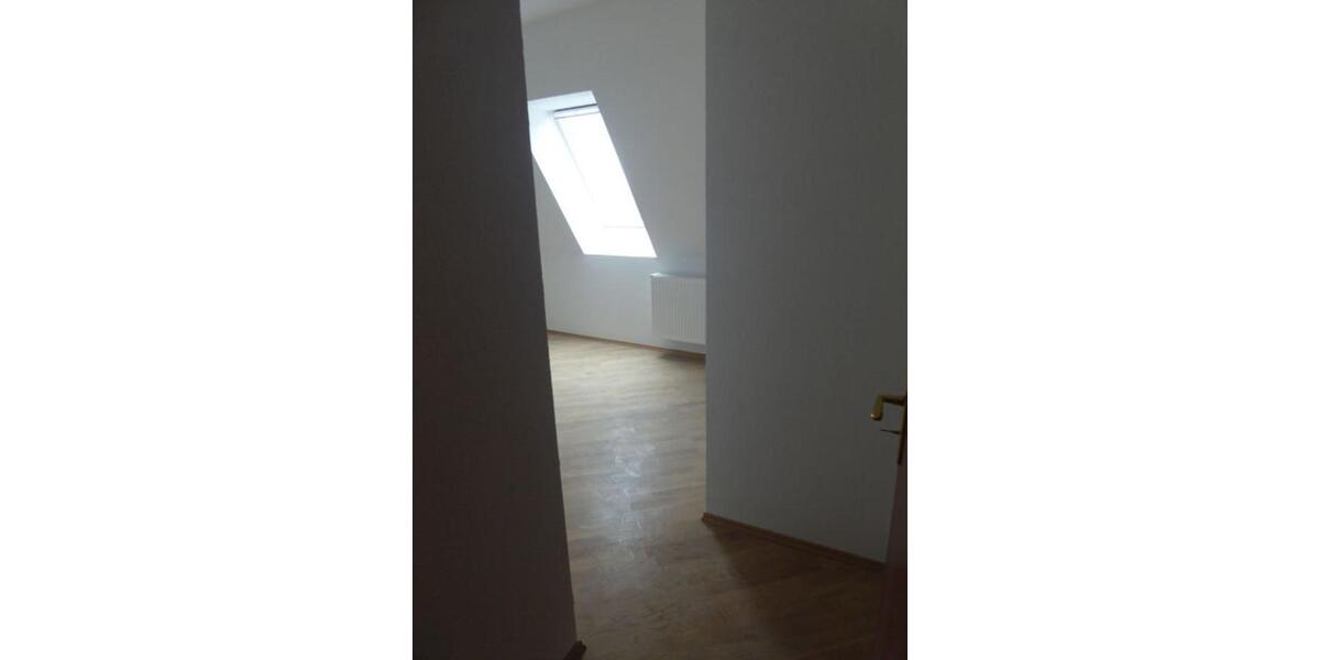 Dachgeschoßwohnung Berlin Spandau - 3 Zimmer, 80 m&sup2;, 1.274&euro; | Angebot:26690102