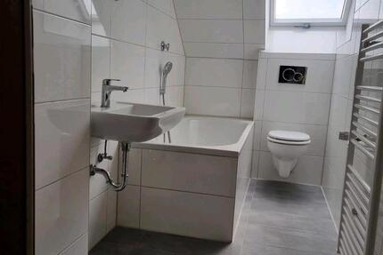 renovierte 3,5 Zimmer DG-Wohnung zur Miete in Kirchlinde (44379) zimmer