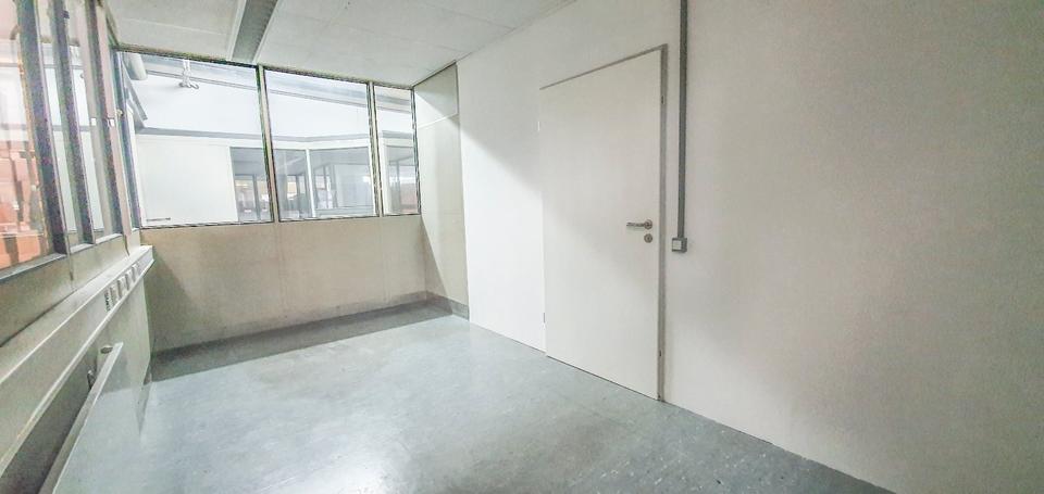 Büro, 12 m² in 93128 Regenstauf zimmer