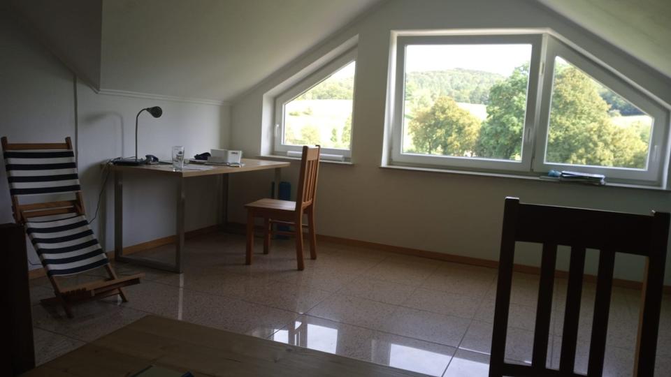 Dachgeschoßwohnung Ayl - 3.5 Zimmer, 85 m&sup2;, 850&euro; | Angebot:25158631