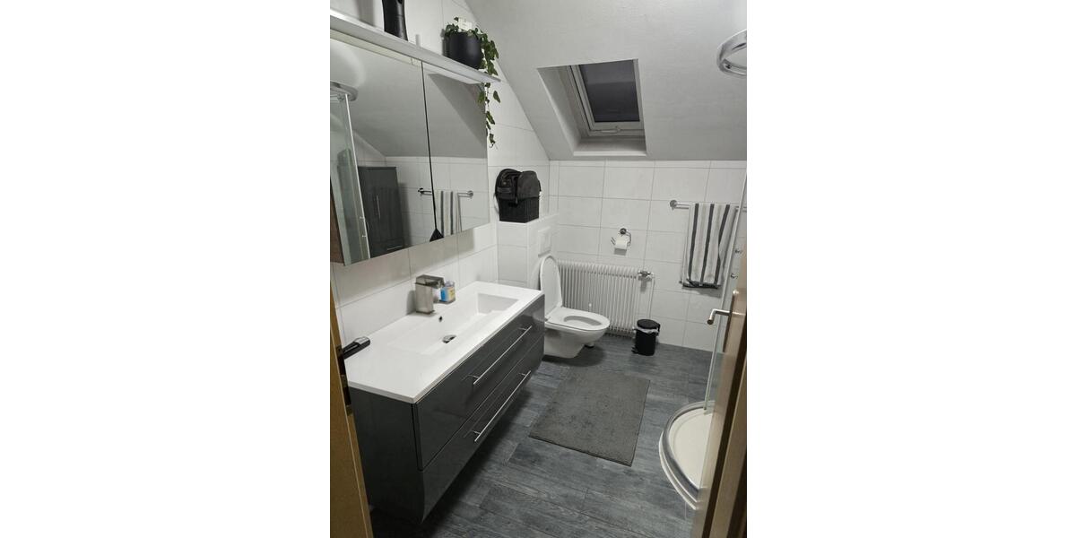 Dachgeschoßwohnung Großrinderfeld - 3 Zimmer, 125 m&sup2;, 750&euro; | Angebot:25168061