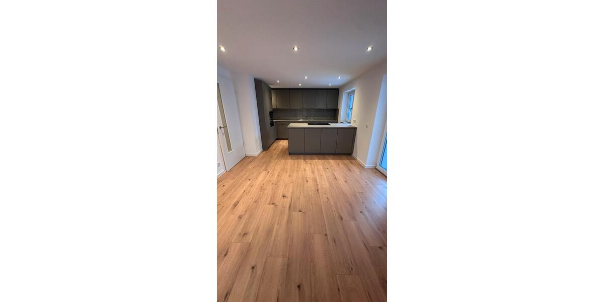 Hochparterre Oberviechtach - 2.5 Zimmer, 87 m&sup2;, 995&euro; | Angebot:25831978