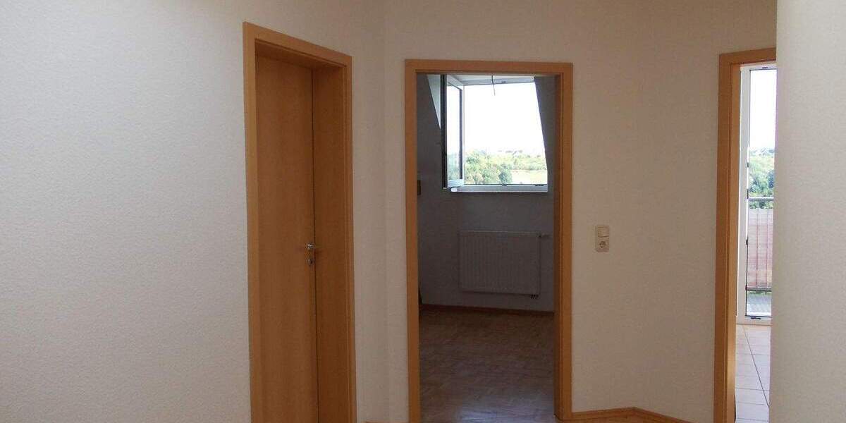 Etagenwohnung Gera Innenstadt - 4 Zimmer, 98 m&sup2;, 780&euro; | Angebot:25107779
