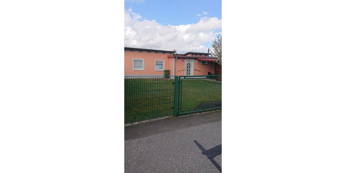 Bungalow Nittenau - 2 Zimmer, 65 m&sup2;, 620&euro; | Angebot:26237541