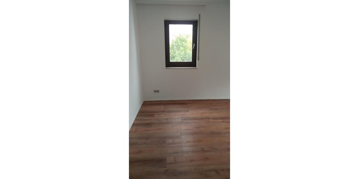 Etagenwohnung Offenbach am Main Hafen - 3 Zimmer, 84 m&sup2;, 880&euro; | Angebot:26700029