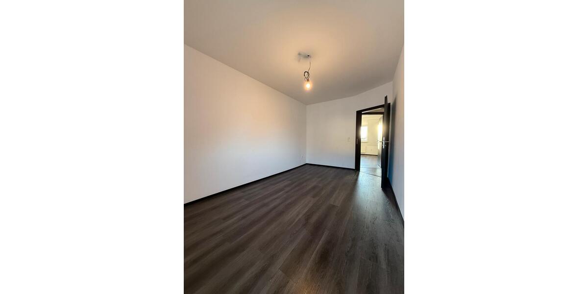 Dachgeschoßwohnung Werl - 4 Zimmer, 125 m&sup2;, 1.200&euro; | Angebot:26538368