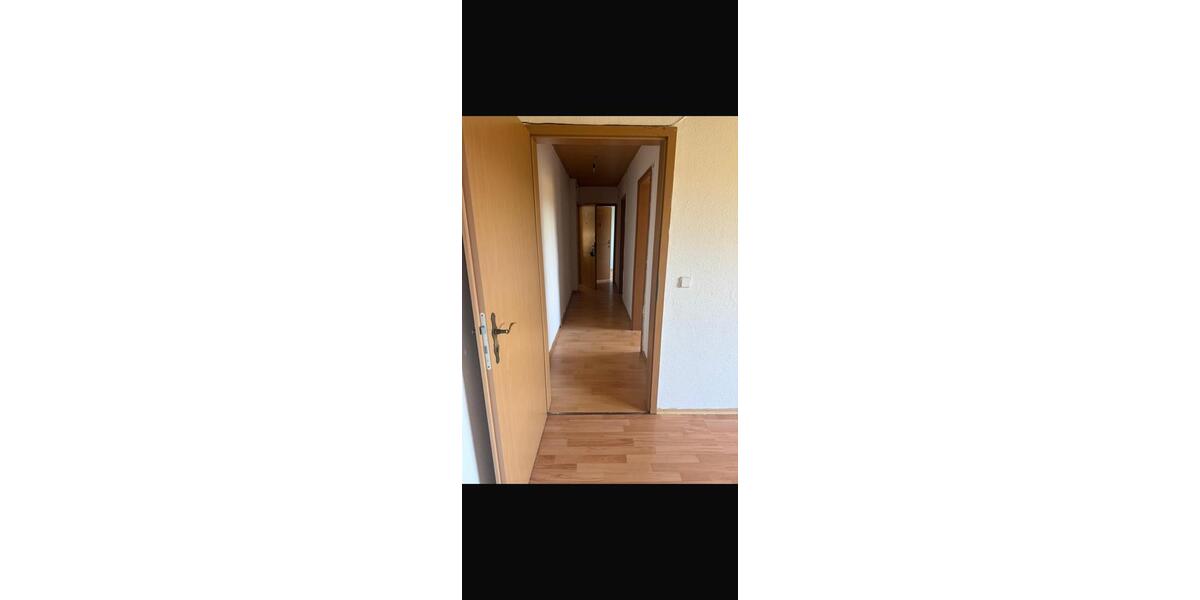 Etagenwohnung Finnentrop - 3 Zimmer, 75 m&sup2;, 570&euro; | Angebot:26564961