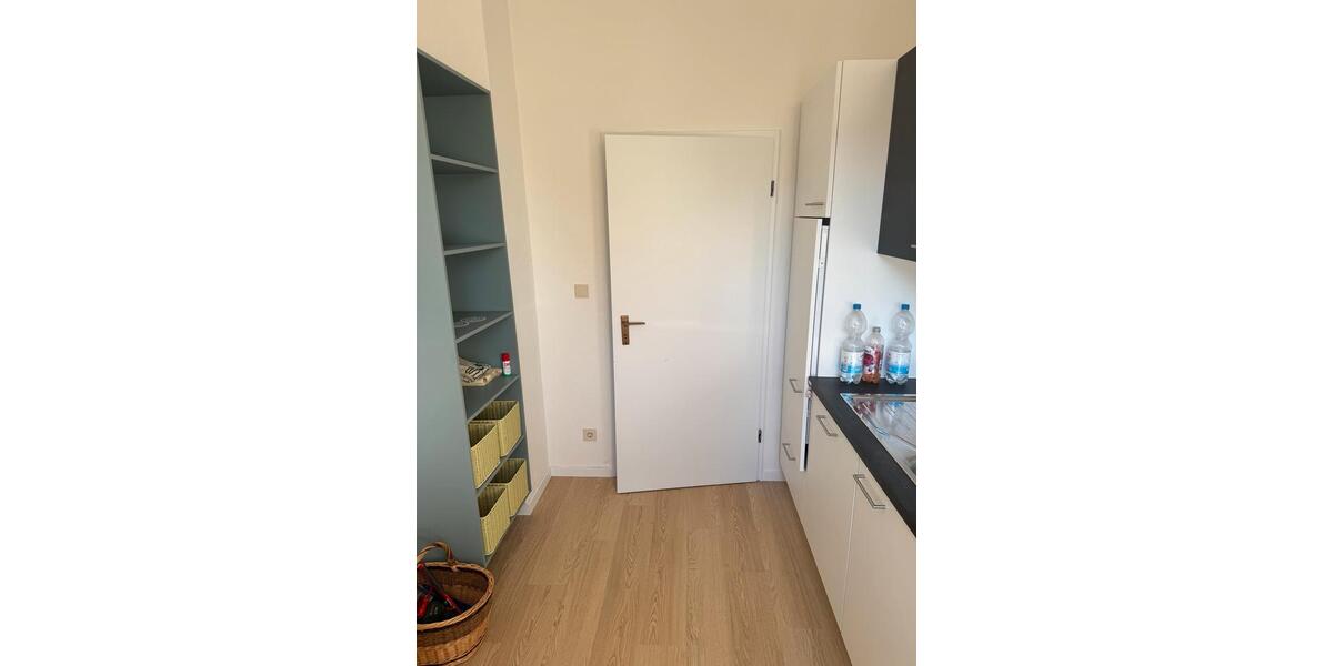 Etagenwohnung Wiesbaden - 2 Zimmer, 67 m&sup2;, 1.100&euro; | Angebot:26594332