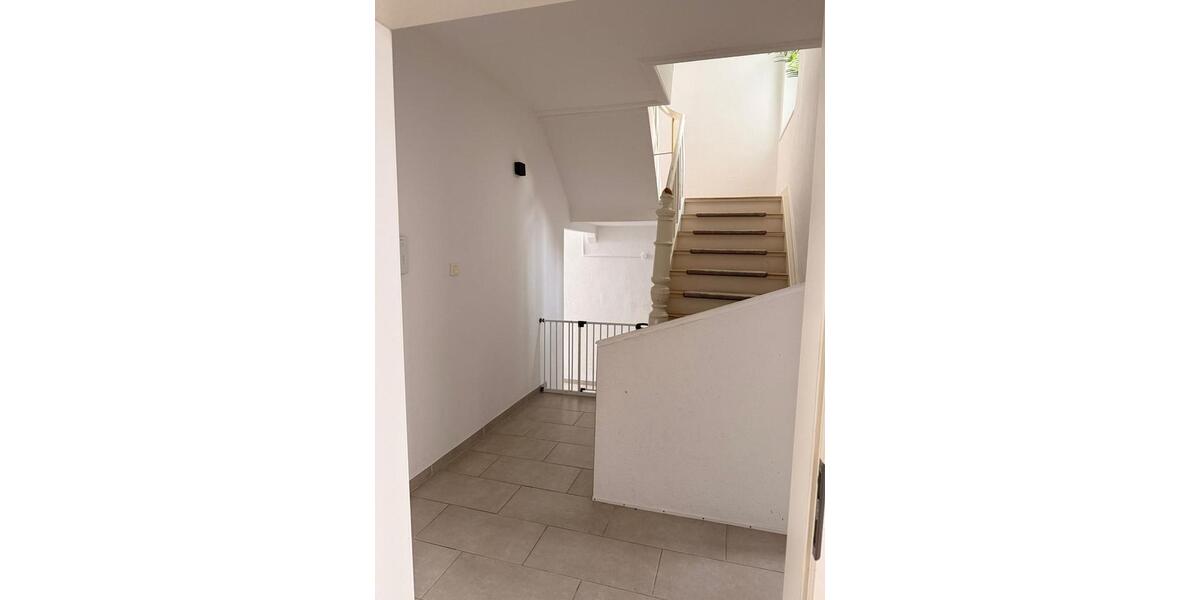Reihenhaus Einbeck - 7 Zimmer, 150 m&sup2;, 1.190&euro; | Angebot:26531328