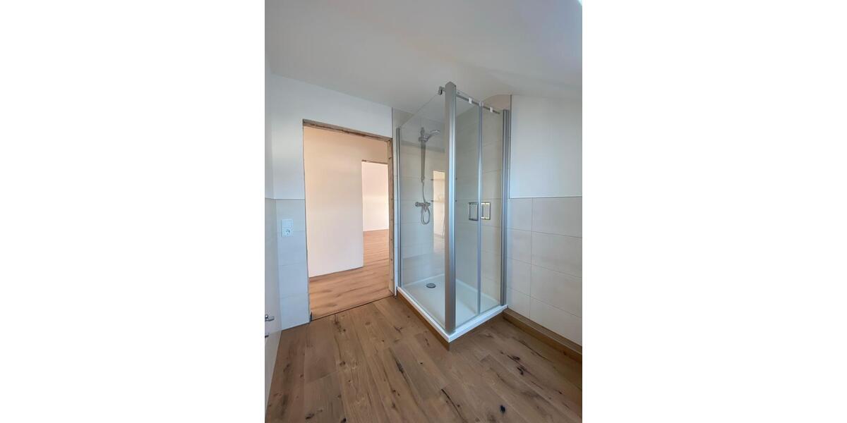 Dachgeschoßwohnung Wertheim - 2.5 Zimmer, 20 m&sup2;, 700&euro; | Angebot:25081512