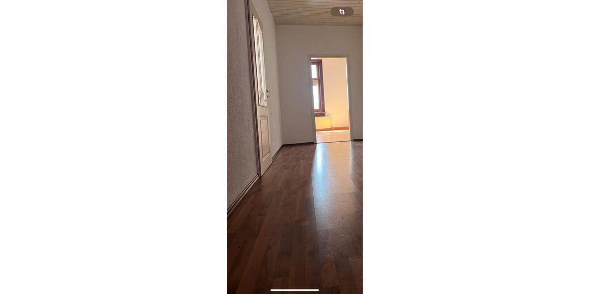 Etagenwohnung Waltershausen - 4 Zimmer, 127 m&sup2;, 980&euro; | Angebot:26478783