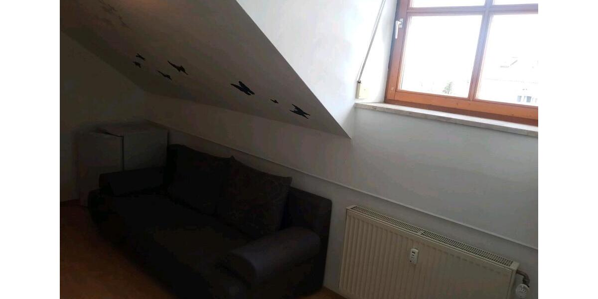 Dachgeschoßwohnung Bad Griesbach im Rottal - 1 Zimmer, 22 m&sup2;, 275&euro; | Angebot:25752213