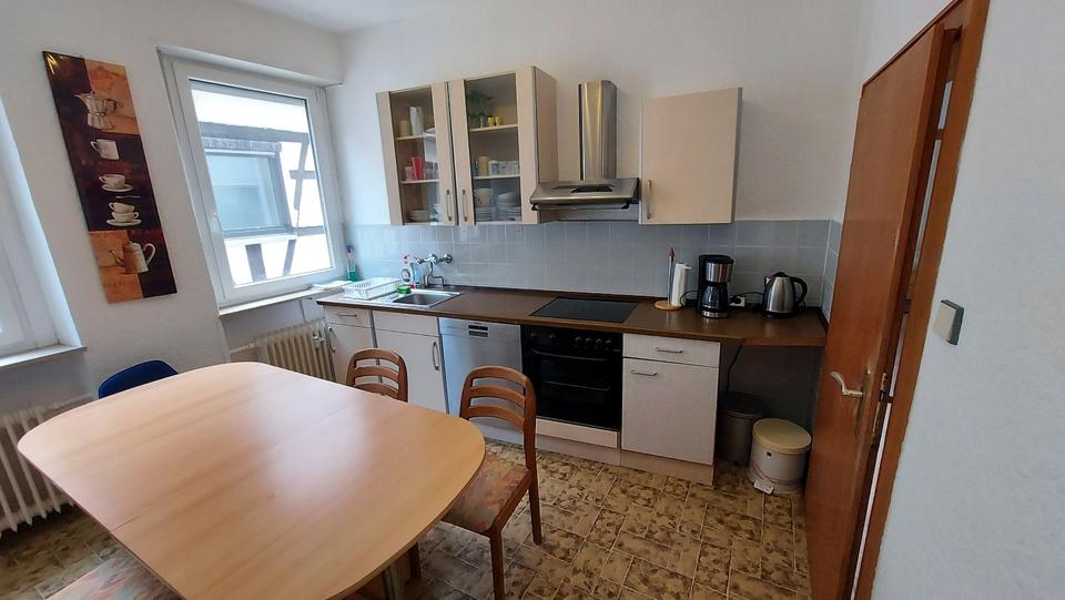 Wohnen auf Zeit Edenkoben - 4 Zimmer, 110 m&sup2;, 330&euro; | Angebot:25642411