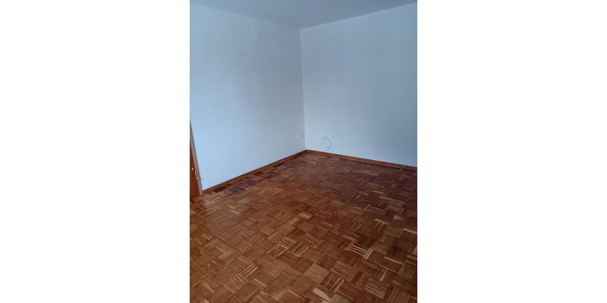 Etagenwohnung Uslar - 4 Zimmer, 110 m&sup2;, 595&euro; | Angebot:24841347
