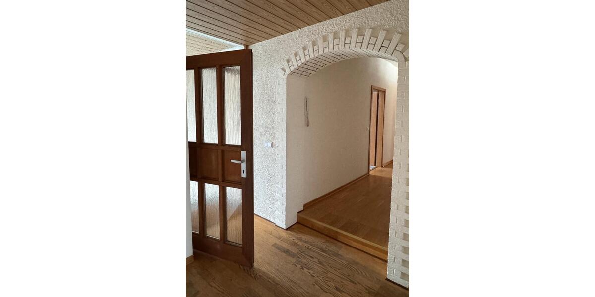 Etagenwohnung Wuppertal Gemarkung Vohwinkel - 3 Zimmer, 120 m&sup2;, 900&euro; | Angebot:25751635